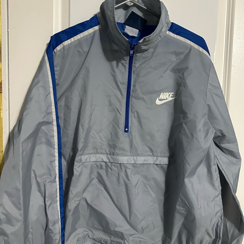 Nike pullover wind breaker
